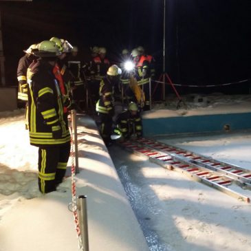 Feuerwehrübung „Eisrettung“